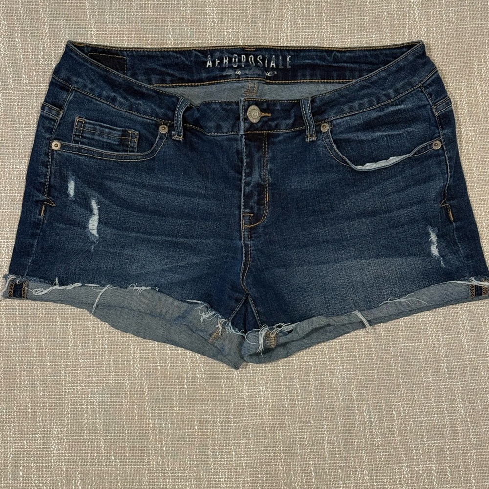 Aeropostale Denim Low-Rise Distressed Medium Wash Denim Stretch Shorts S…
